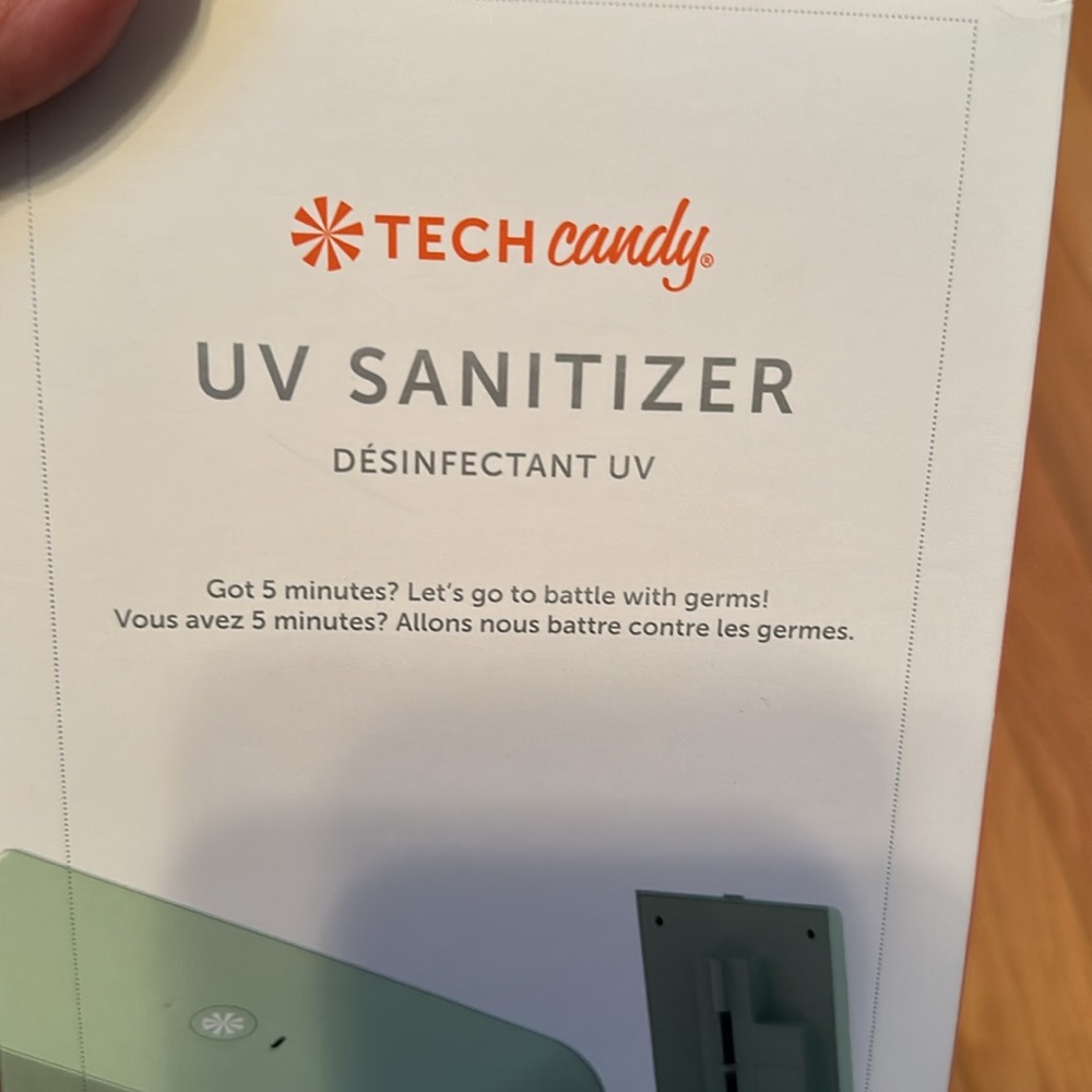 UV Sanitizing Device - Picture 2 of 6